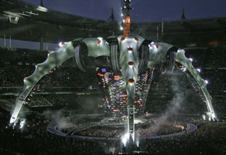July 2009 U2 tours with 360° of Mojo Barriers