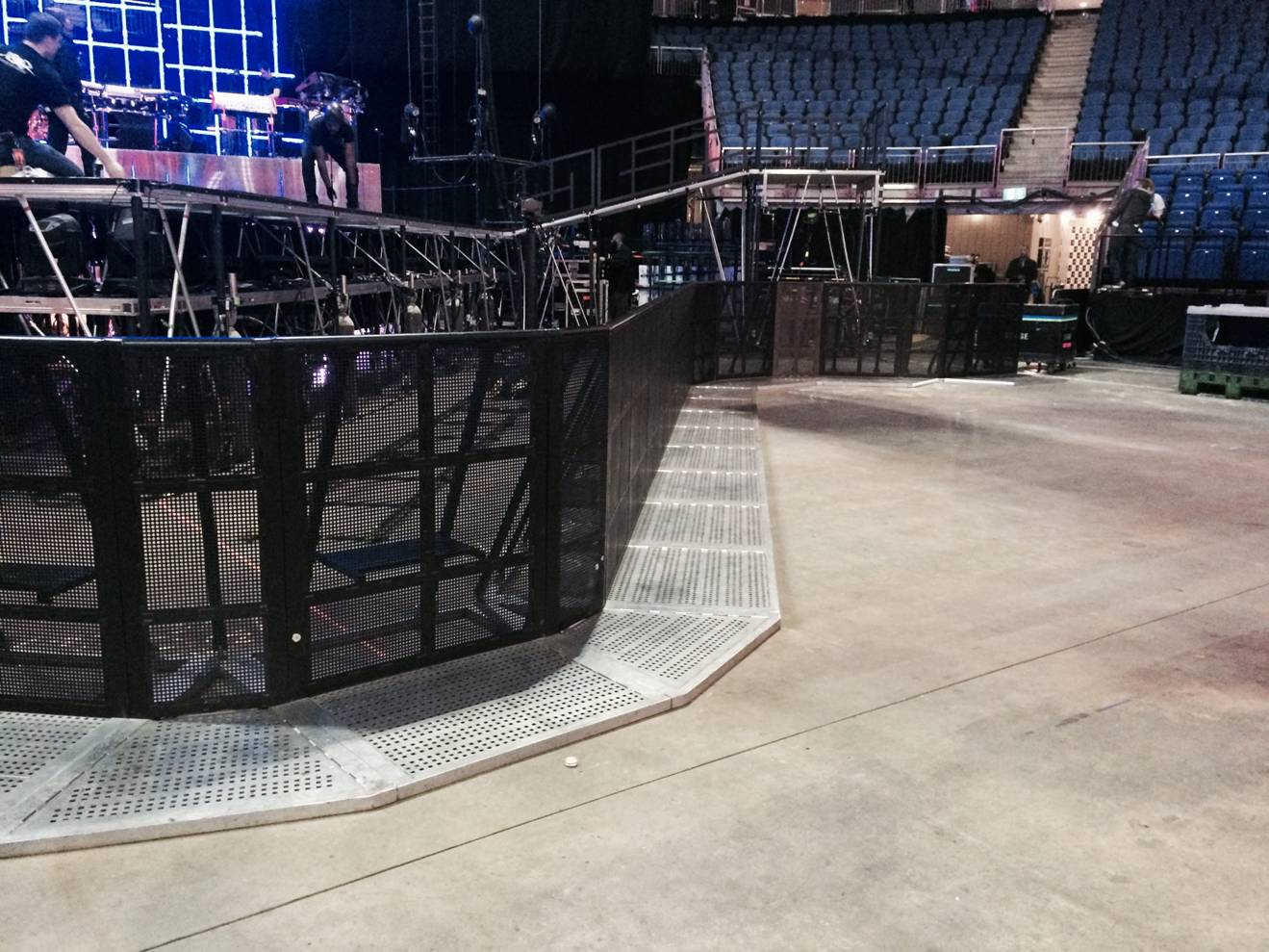 The Mojo Barriers » Mojo Barriers Hit the Road With Usher to Ensure ...